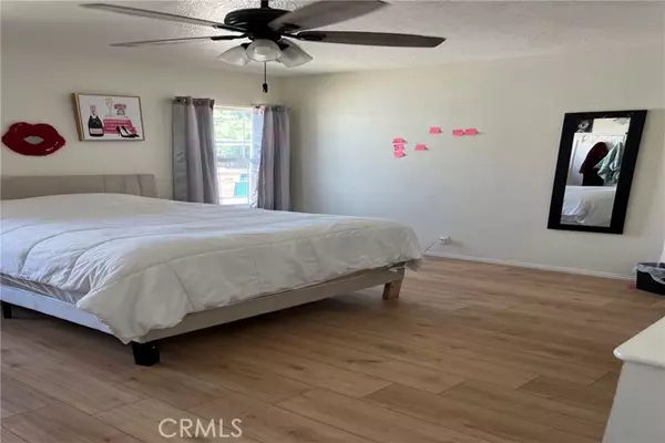 Bakersfield, CA 93308,216 Bedford Way