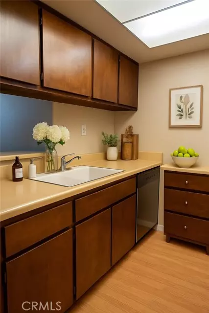 Stockton, CA 95210,1545 Pyrenees Avenue #27