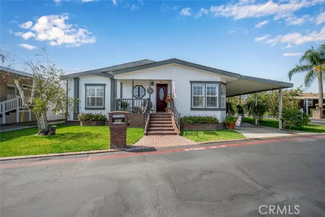 Huntington Beach, CA 92649,16222 Monterey Lane #303