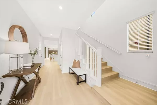 Irvine, CA 92602,108 Oceano