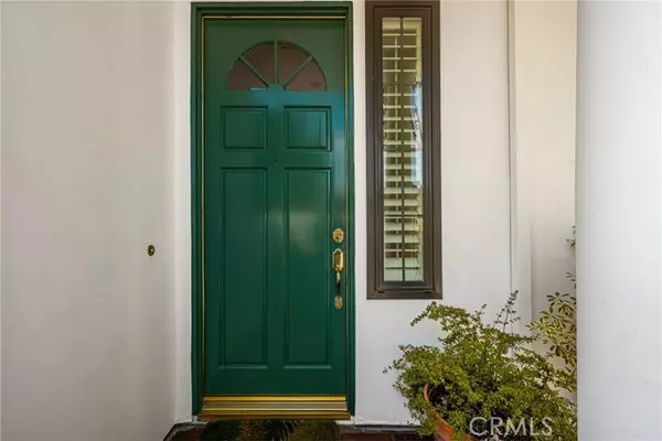 Huntington Beach, CA 92648,19412 Pompano Lane #106