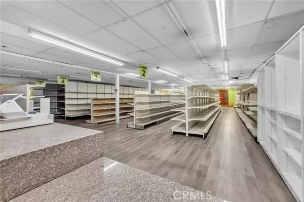 Los Angeles, CA 90022,5941 Whittier Boulevard