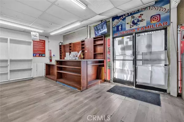 Los Angeles, CA 90022,5941 Whittier Boulevard