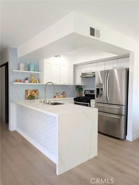 Los Angeles, CA 90032,2345 Highbury Avenue #22