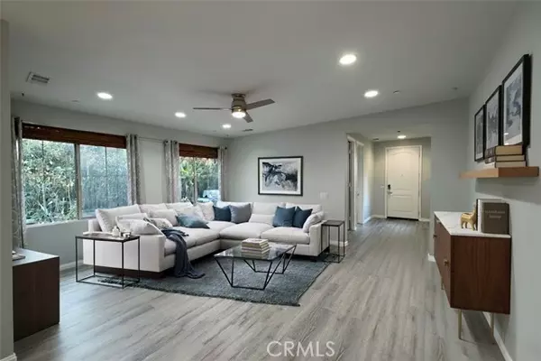 Irvine, CA 92618,181 Bright Poppy