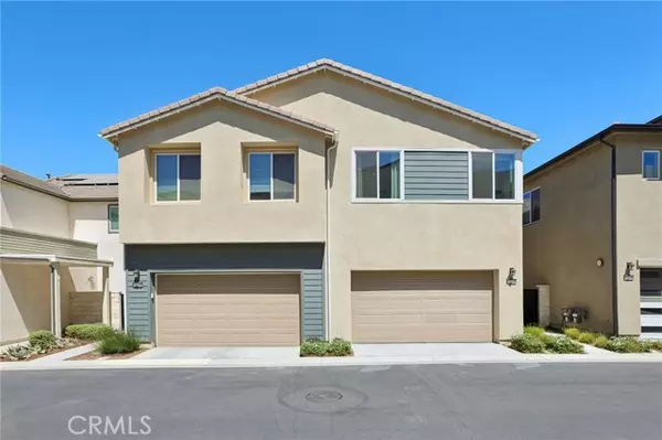 Valencia (santa Clarita), CA 91381,27227 Coyote Bush Court