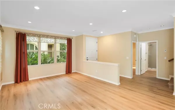 Irvine, CA 92620,220 Kempton