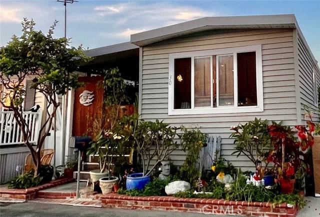 30 Welcome Lane, Seal Beach, CA 90740
