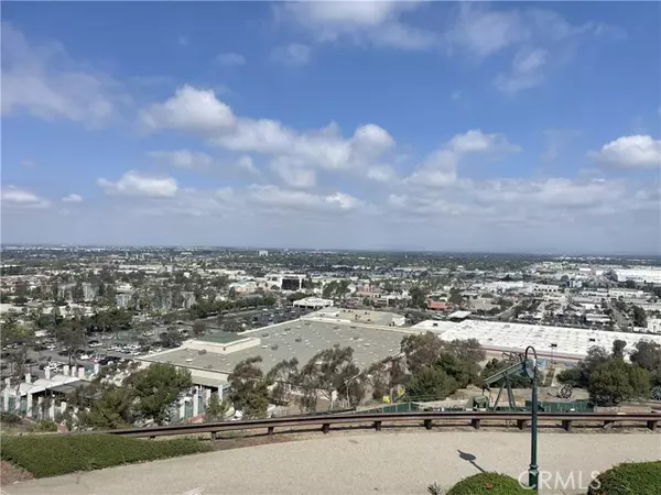 Signal Hill, CA 90755,2205 Starlight Lane