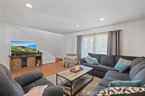 Brea, CA 92821,329 Surry Court