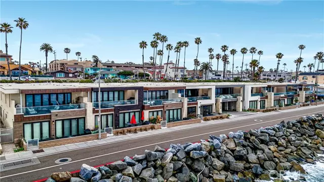 Oceanside, CA 92054,700 S The Strand #202