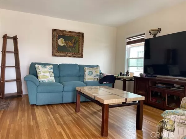 Long Beach, CA 90807,3829 Cherry Avenue