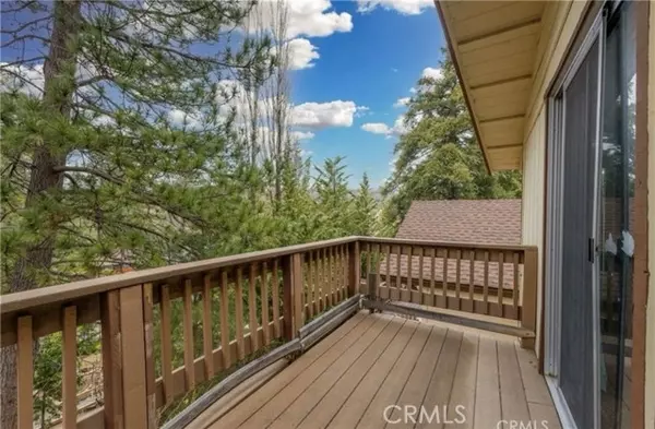 Running Springs, CA 92382,2368 PINE DR