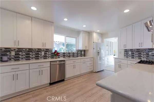 Anaheim, CA 92801,1919 W Coronet Avenue #221