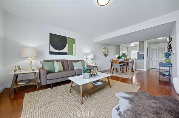 Long Beach, CA 90804,1355 Loma Avenue #306