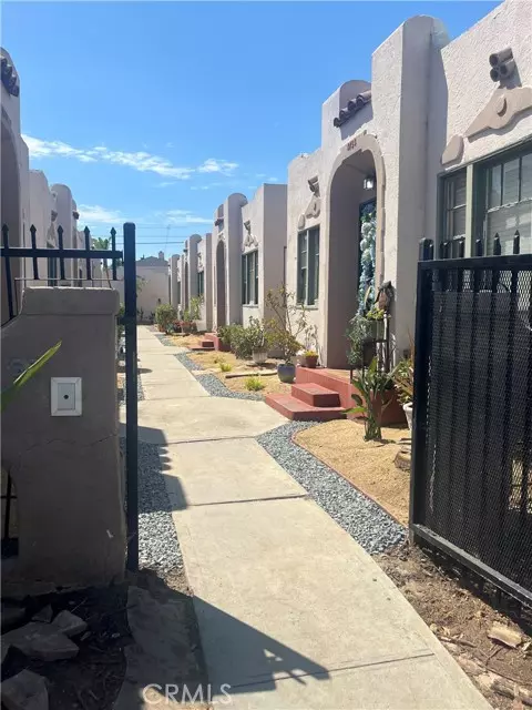 San Diego, CA 92116,4722 Oregon Street