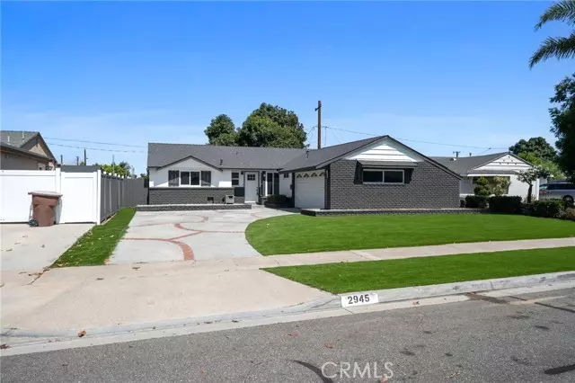 2945 W Bridgeport Avenue, Anaheim, CA 92804