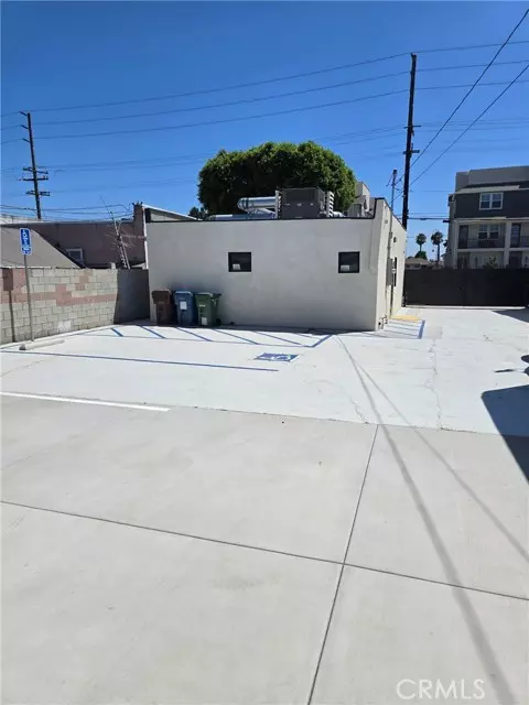 Compton, CA 90220,919 W COMPTON Boulevard