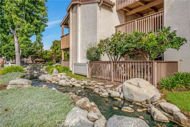 16581 Grunion Lane #204, Huntington Beach, CA 92649