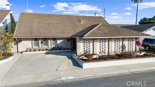 21052 Amberwick Lane, Huntington Beach, CA 92646