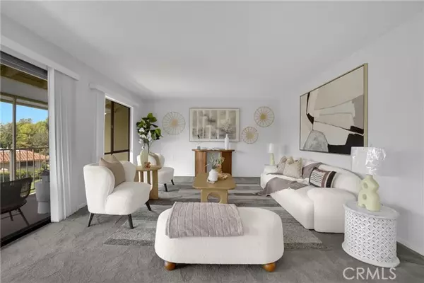 Laguna Woods, CA 92637,856 Ronda Mendoza #O