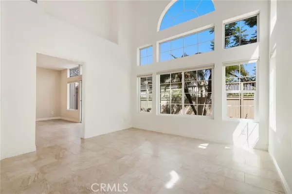 Yorba Linda, CA 92887,5527 Patricia Way