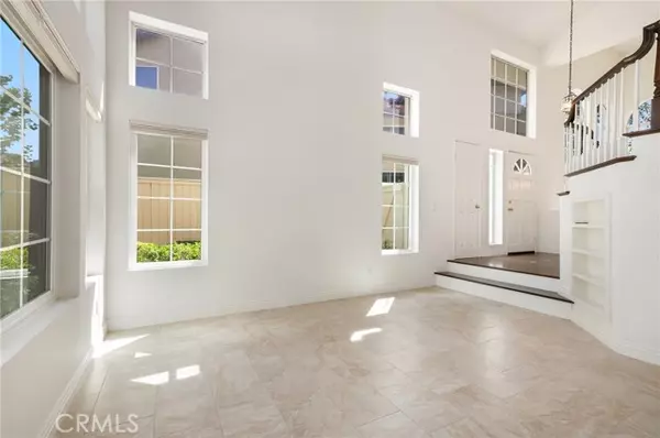 Yorba Linda, CA 92887,5527 Patricia Way