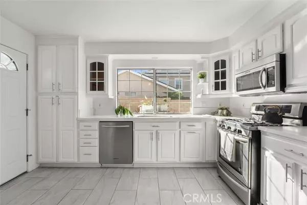 Orange, CA 92869,692 N Rancho Santiago Blvd