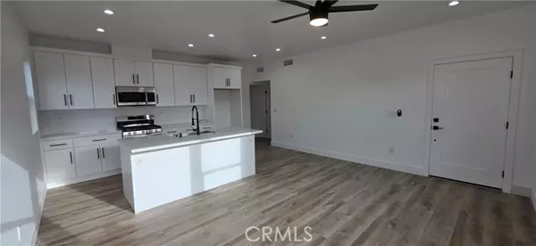 Lakewood, CA 90712,4705 Lakewood #1