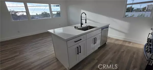 Lakewood, CA 90712,4705 Lakewood #2