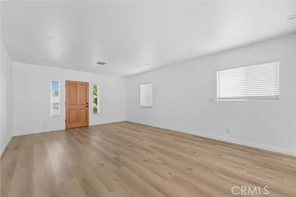 Culver City, CA 90230,11946 Aneta