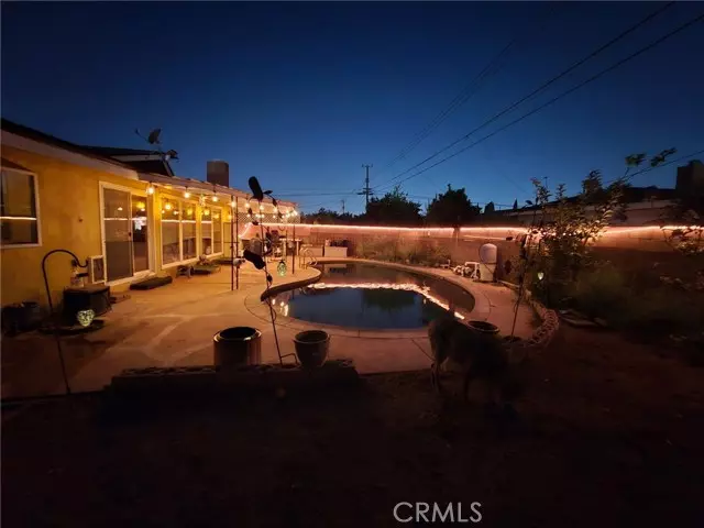8921 Kennelly Lane, Anaheim, CA 92804