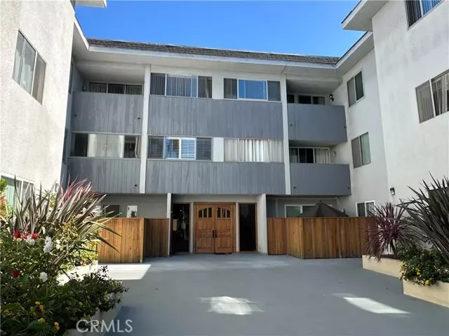 Culver City, CA 90230,6150 Buckingham #106