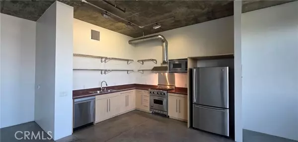 Long Beach, CA 90813,835 Locust #521