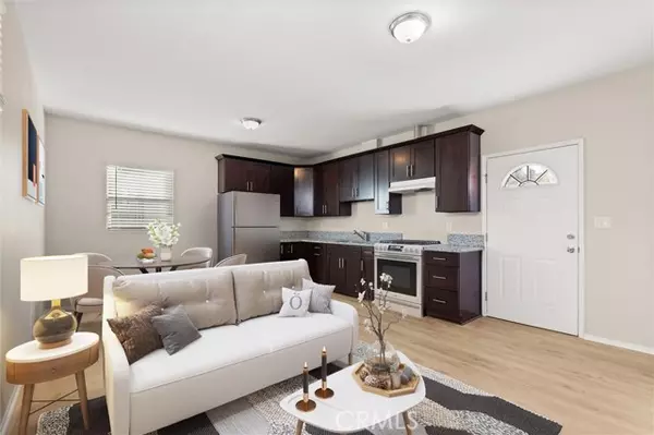 Long Beach, CA 90805,2907 E Sawyer Street #1/2