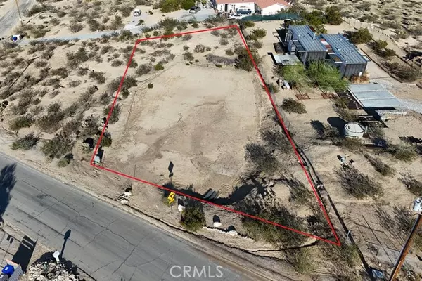 Joshua Tree, CA 92252,6935 Alturas