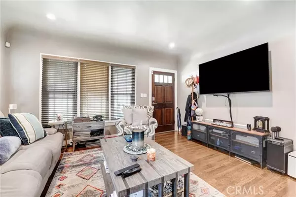 Pasadena, CA 91107,1982 Corson Street