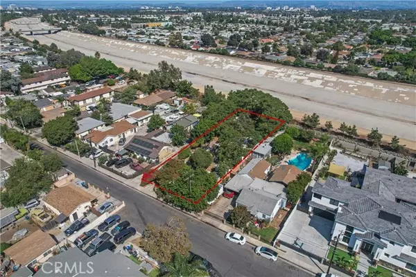 Santa Ana, CA 92704,519 S Susan Street