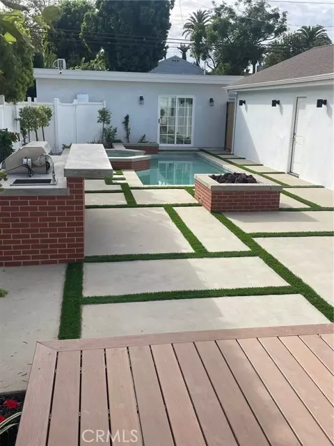 Long Beach, CA 90807,4001 Pine