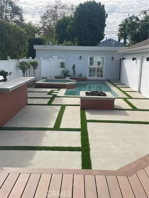 Long Beach, CA 90807,4001 Pine