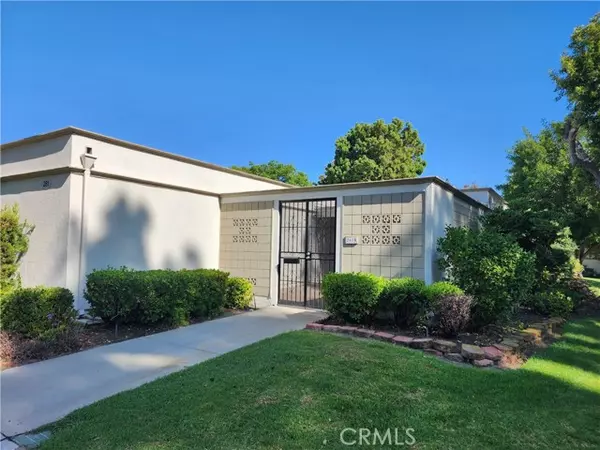 261 Calle Aragon #A, Laguna Woods, CA 92637