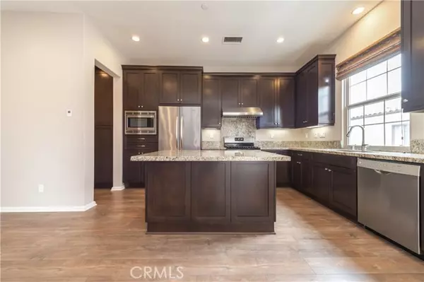 Irvine, CA 92620,81 Strawberry