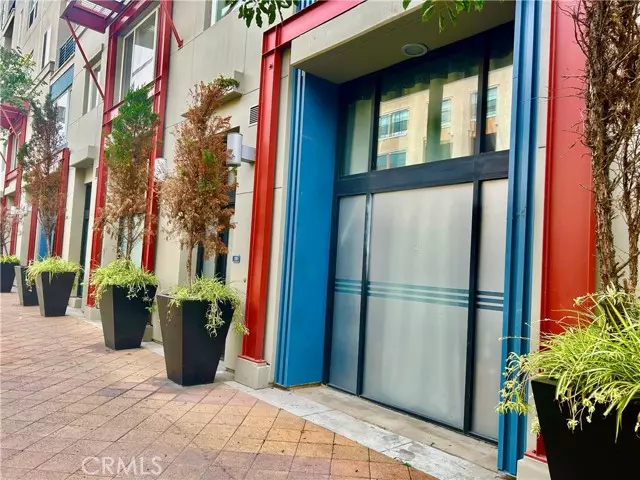 Long Beach, CA 90802,300 E 4th St. #101