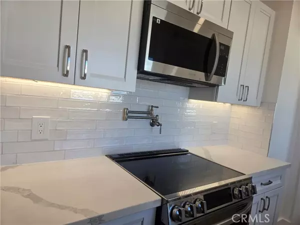 Long Beach, CA 90802,1738 E 4th #4