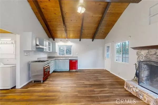 Running Springs, CA 92382,32871 Cougar Lane