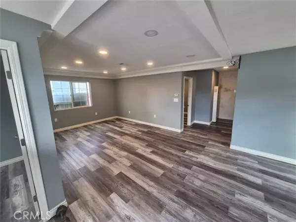 San Bernardino, CA 92405,2743 N E