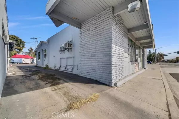 Santa Ana, CA 92706,1819 W 17th