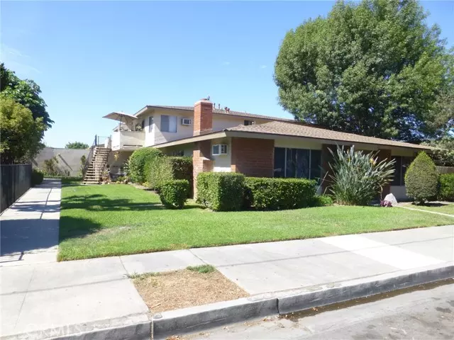 Fullerton, CA 92832,611 S Highland