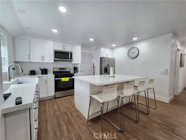 1819 W 2nd, Santa Ana, CA 92703