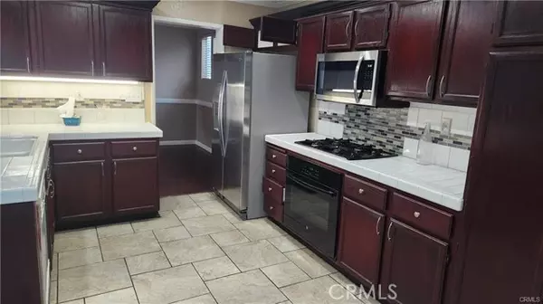 Covina, CA 91722,573 E Stephanie